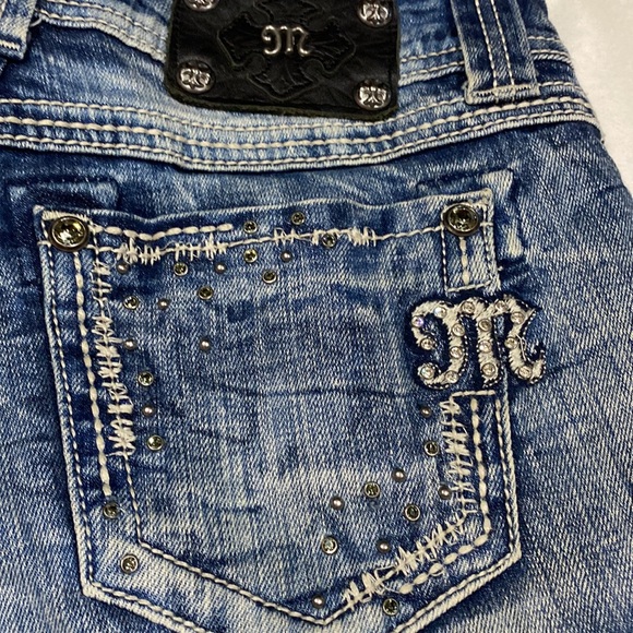 Miss me denim shorts. Size 27 ladies. - Picture 5 of 10